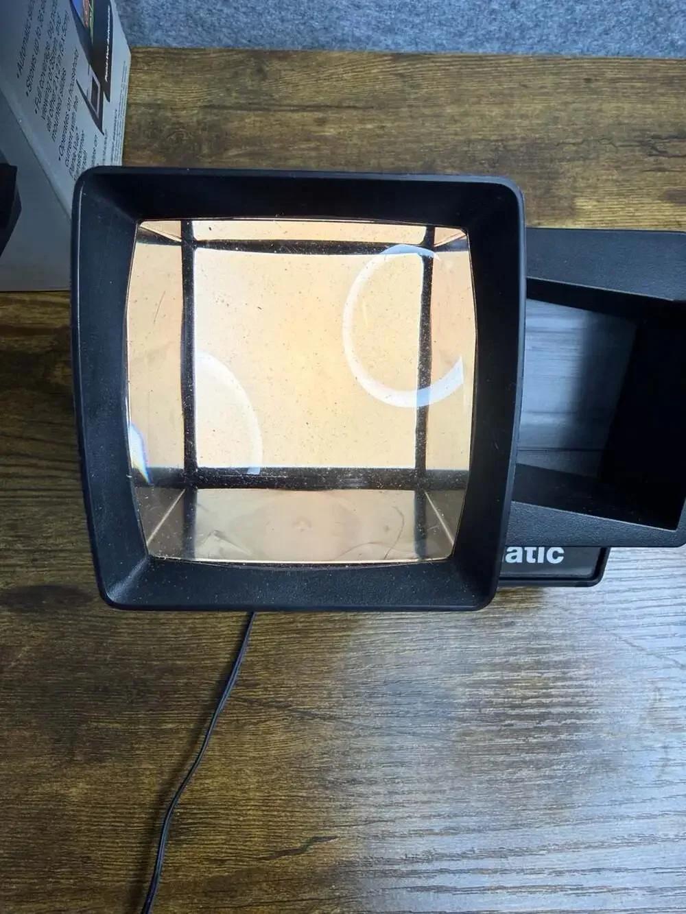 Pana-Vue Automatic Lighted 2x2 Slide Viewer with Original Box